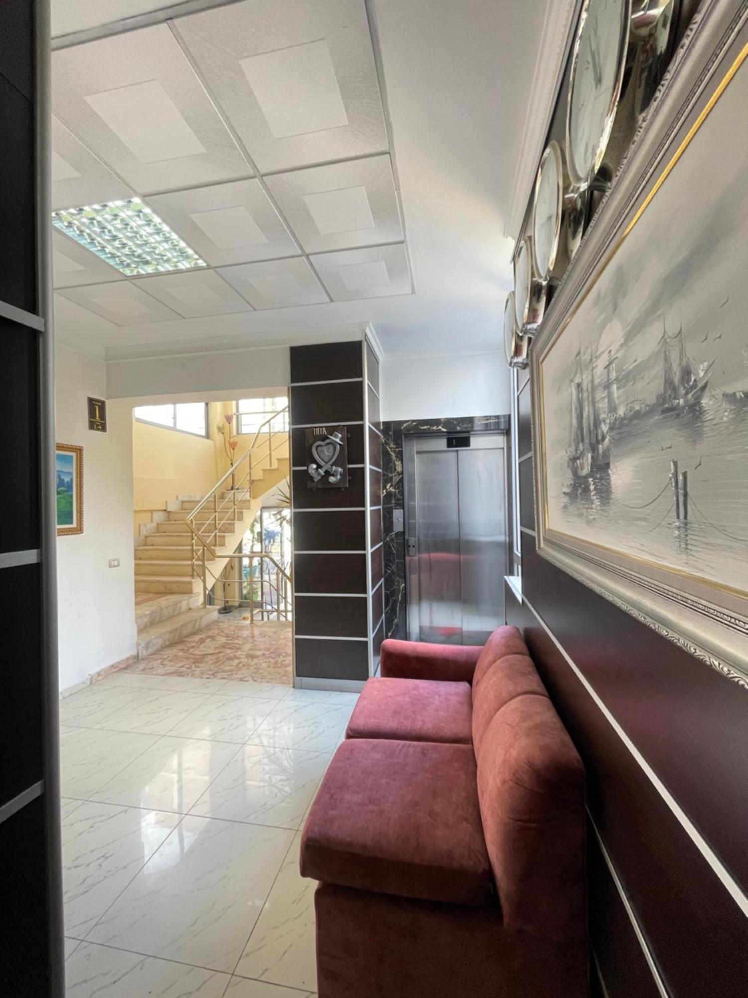 Benilva Hotel Shkallnur