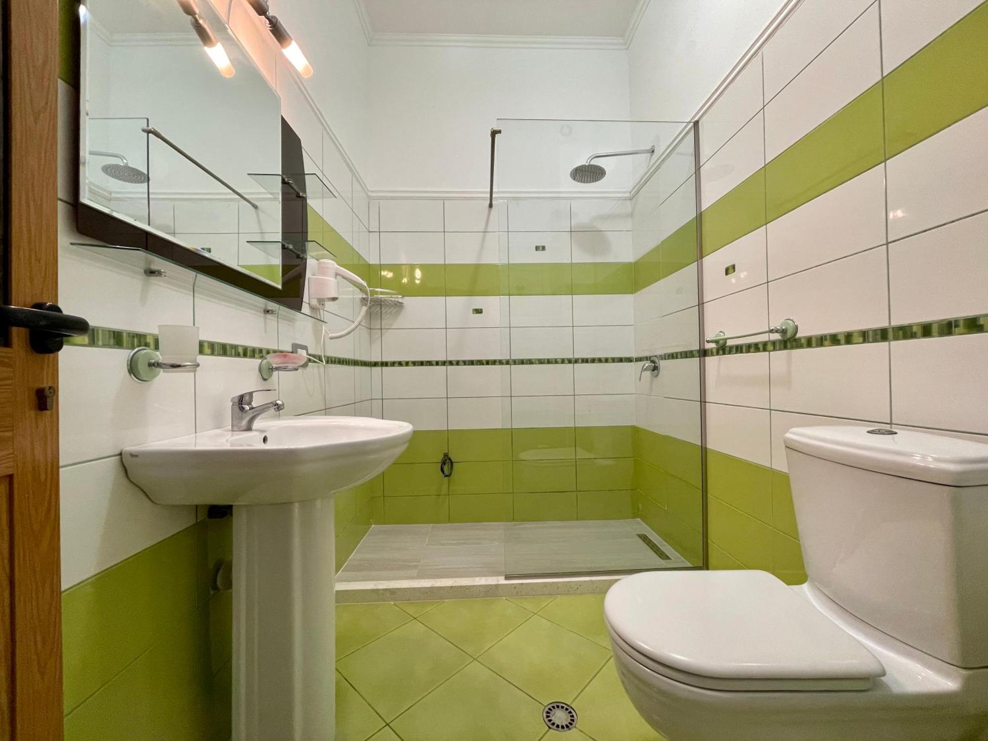 Benilva 3* Shkallnur